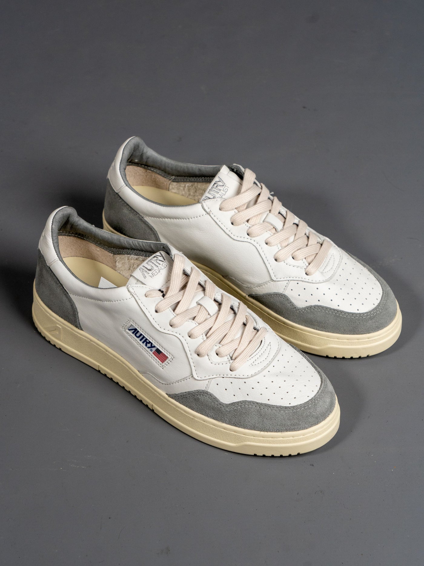 Medalist Low Sneaker Suede Leather - Grå