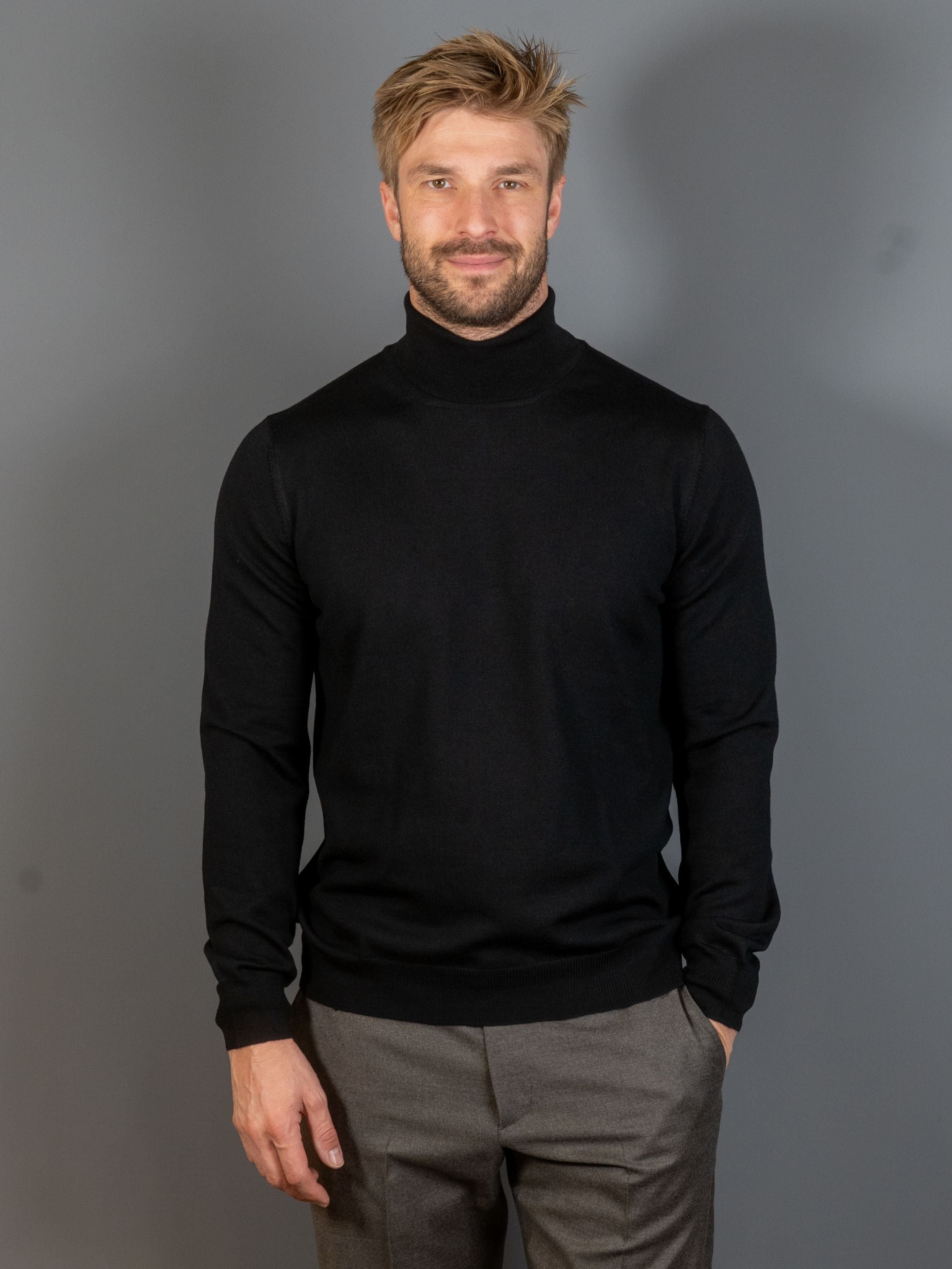 Merino Wool Turtleneck - Sort