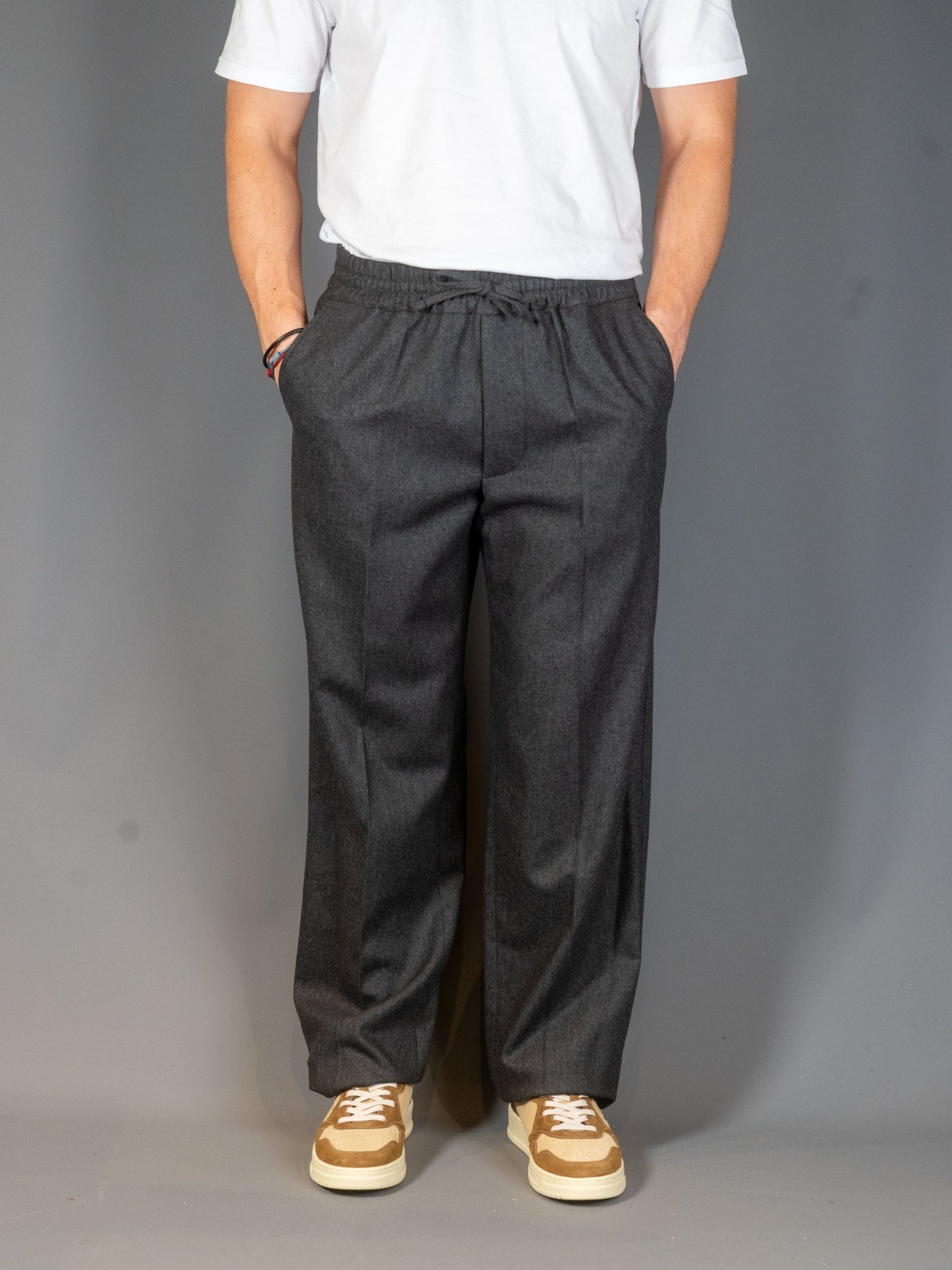 Le Pantalon Élastiqué Flanelle – Grå