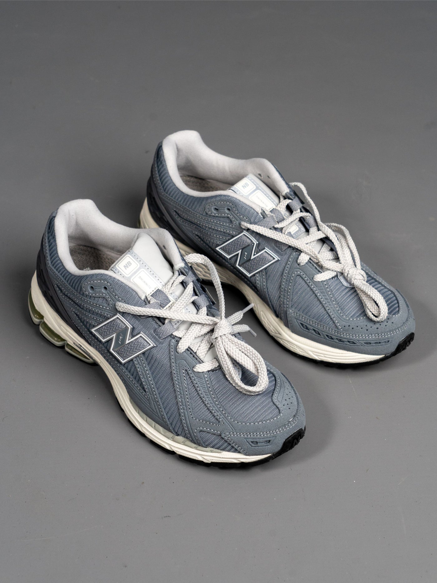 M1906RV Sneaker - Grå