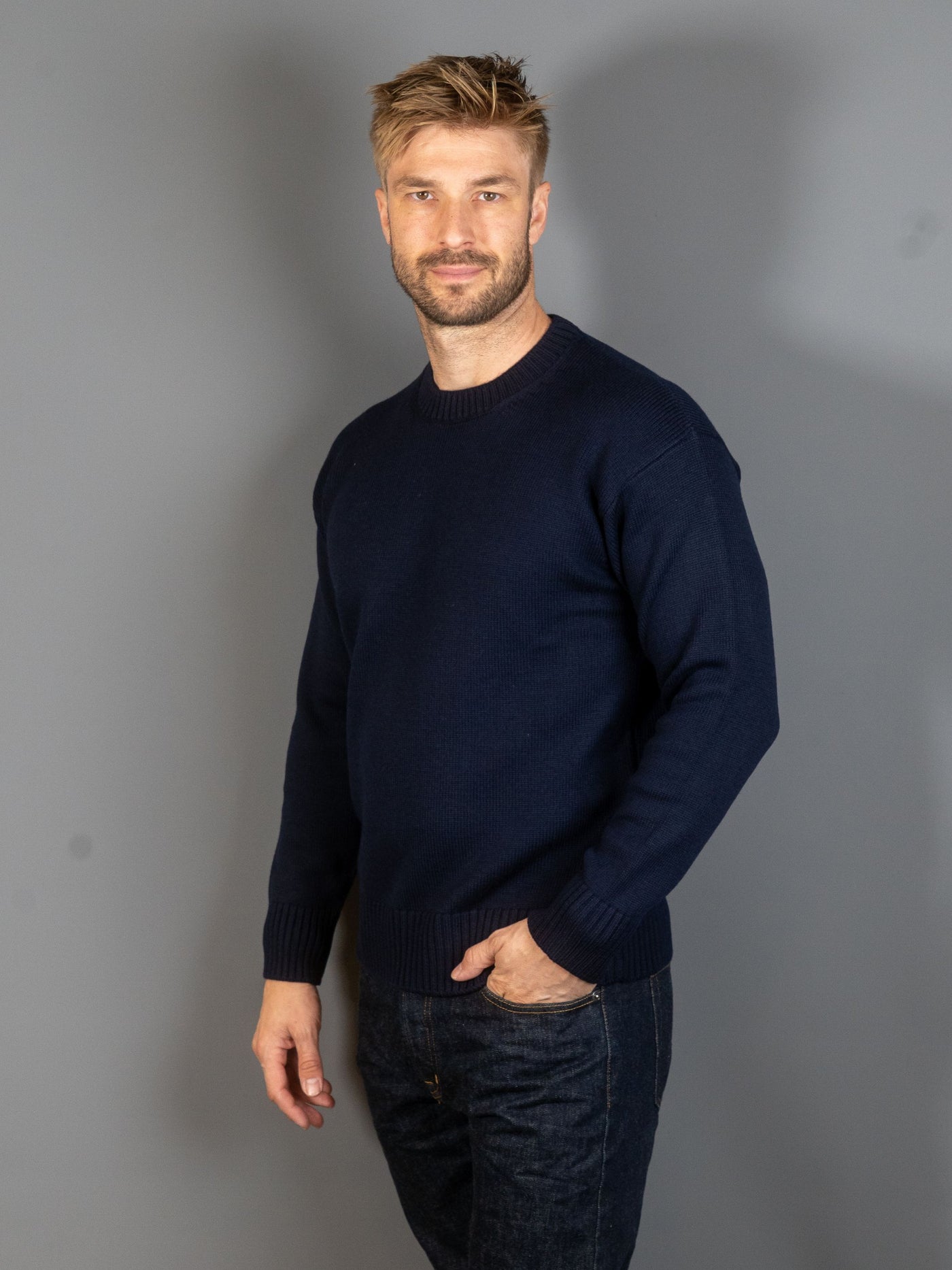 Heavy Knitted Merino Crew Neck - Navy