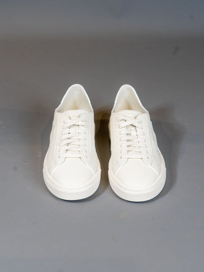 Tumbled Leather Double Buckle Sneaker - Hvid
