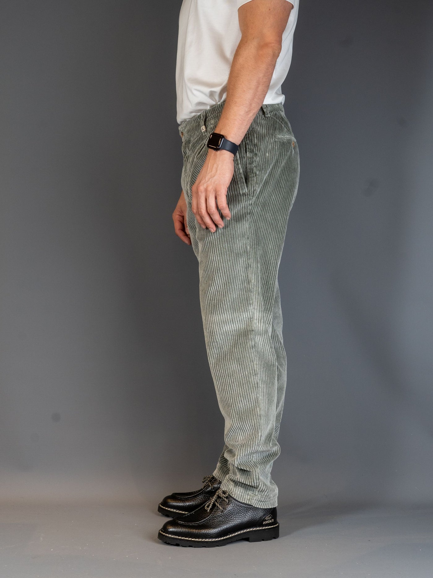 Ares Regular Corduroy Pant - Grå