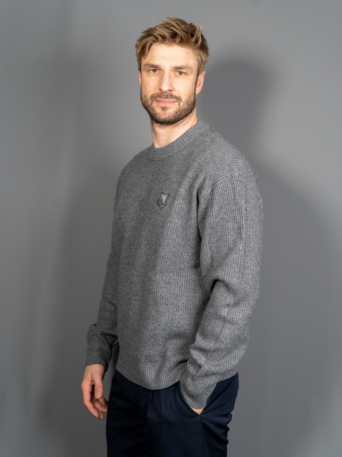 Bold Fox Head Patch Comfort Ribbed Jumper - Grå